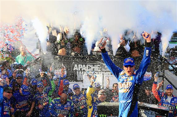 Kyle Busch win at Dover