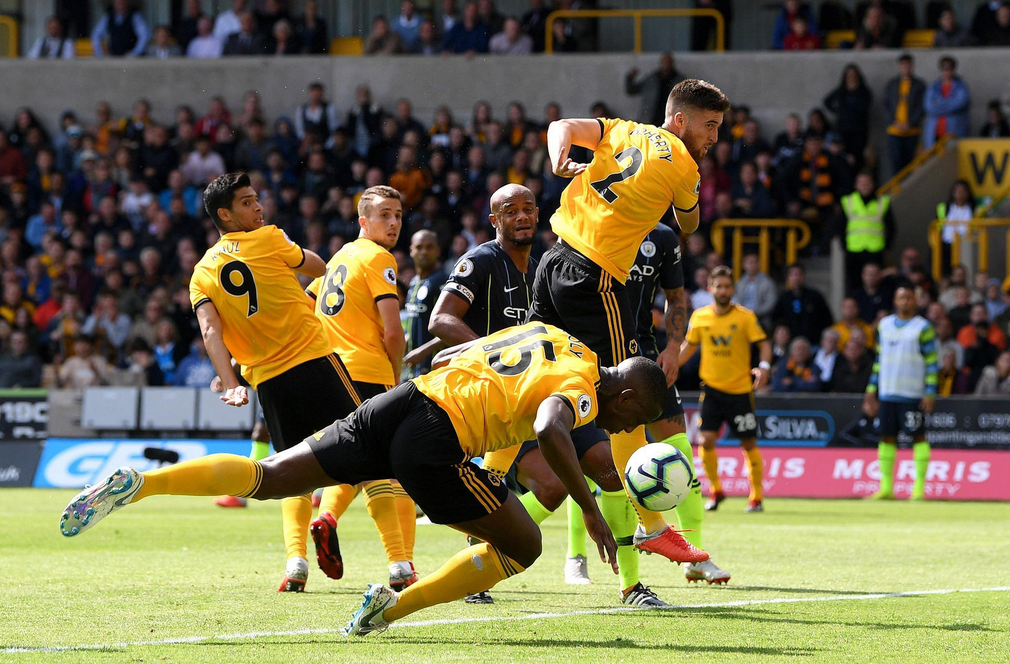 Wolves Hold Man City To Draw