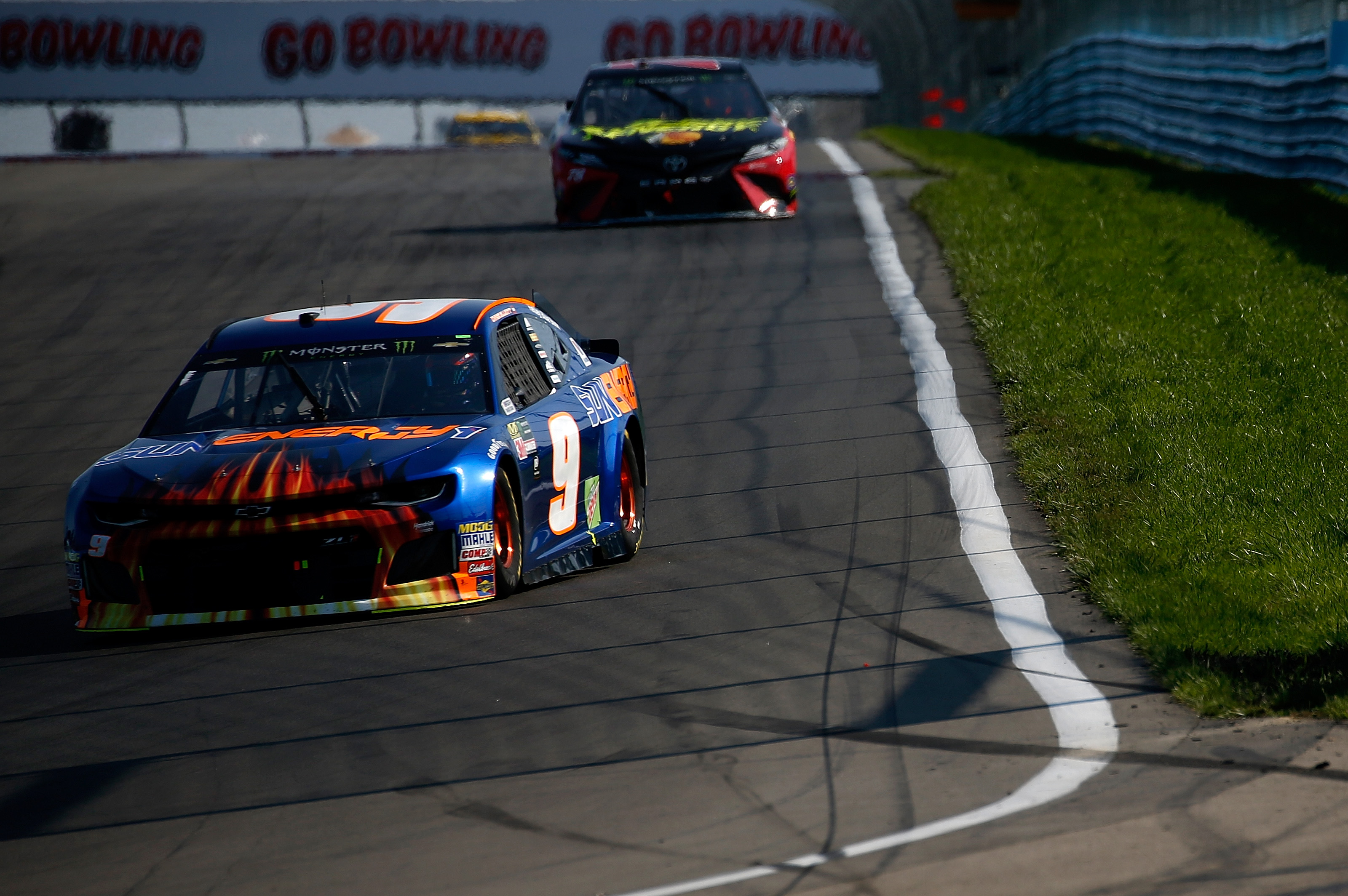 Chase Elliott Looks for 2 in a Row at Michigan