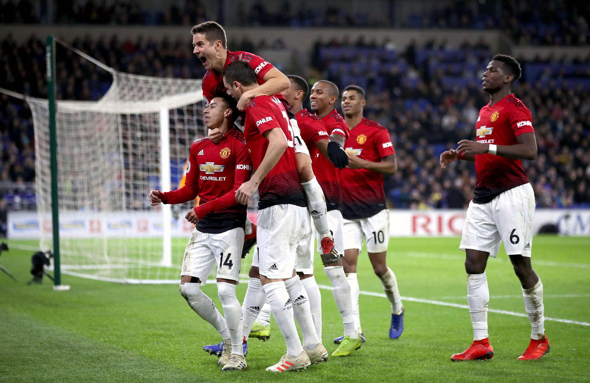 Five Star Manchester United Defeat Cardiff