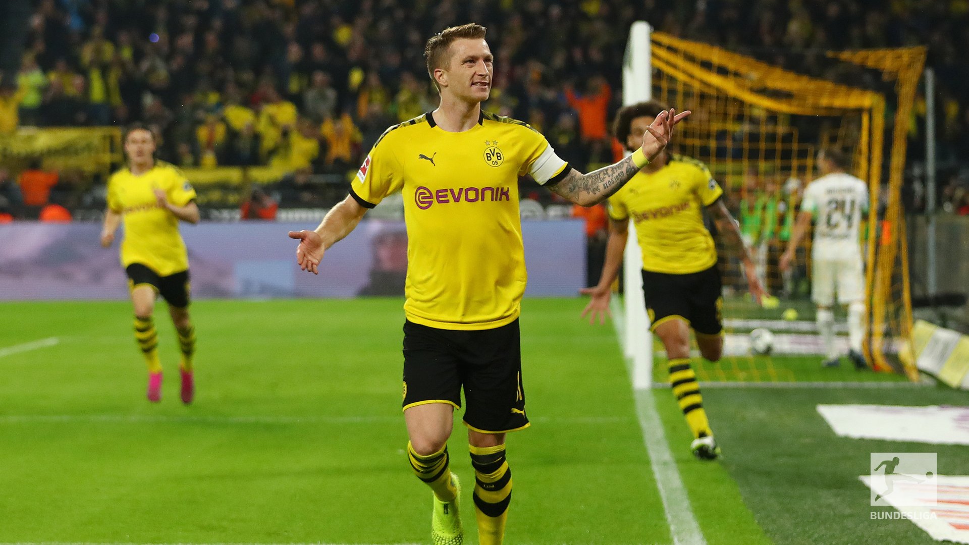 Marco Reus Strike Helps Dortmund Defeat Gladbach