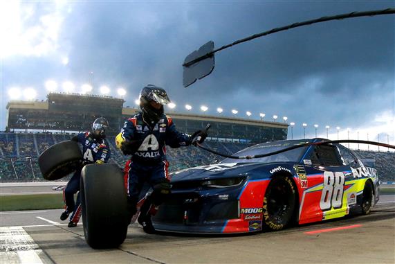 Hendrick Drivers Enter Kansas Under The Playoff Cut Line