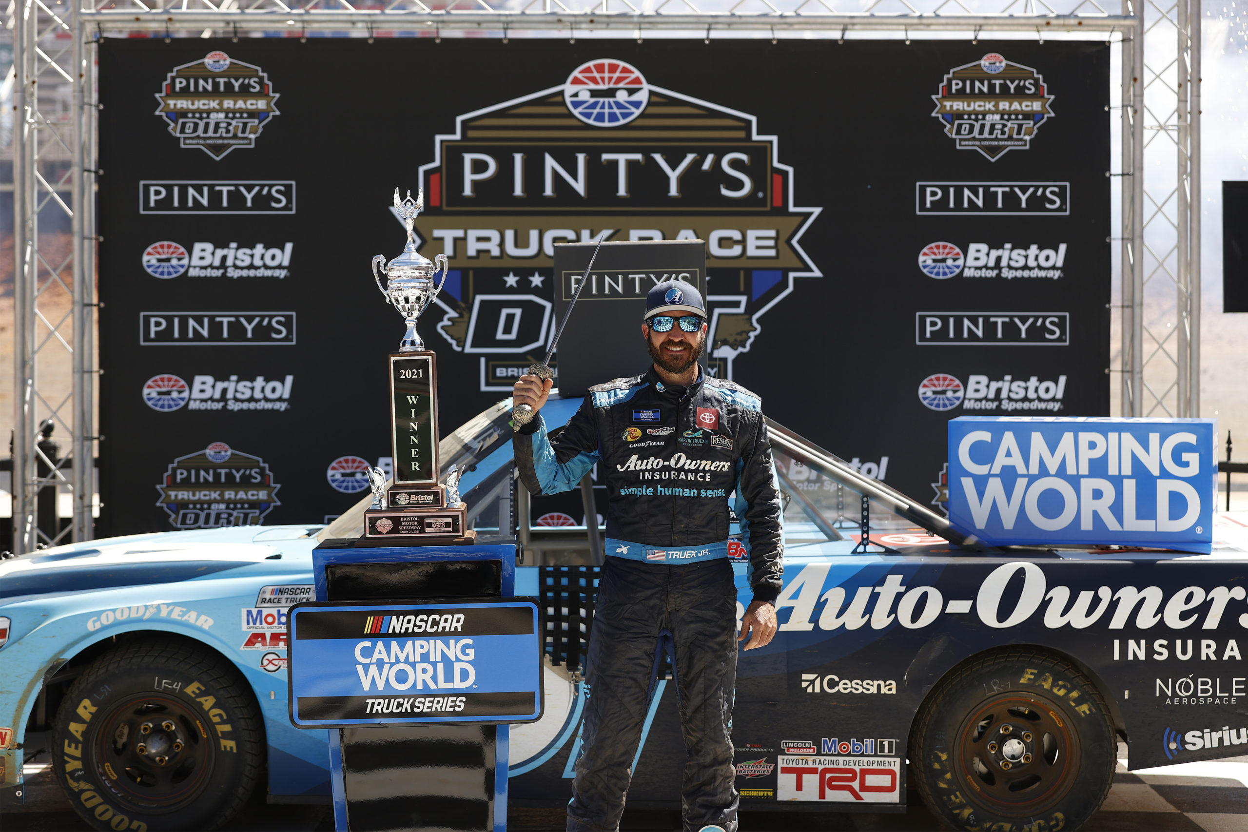 Truex Jr. Takes First Truck Win on Bristol Dirt