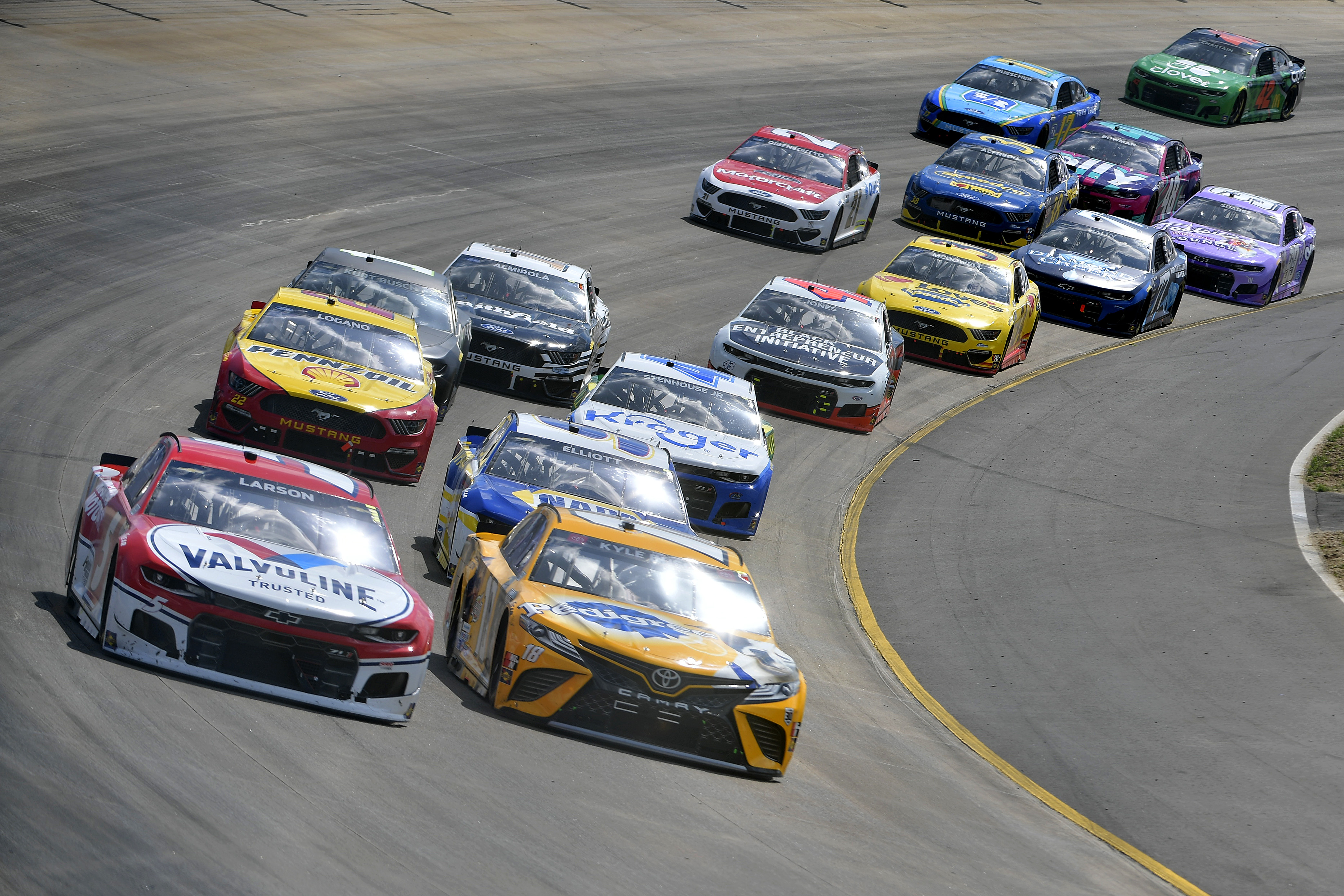 Who Could Nab a Nashville Superspeedway Win?