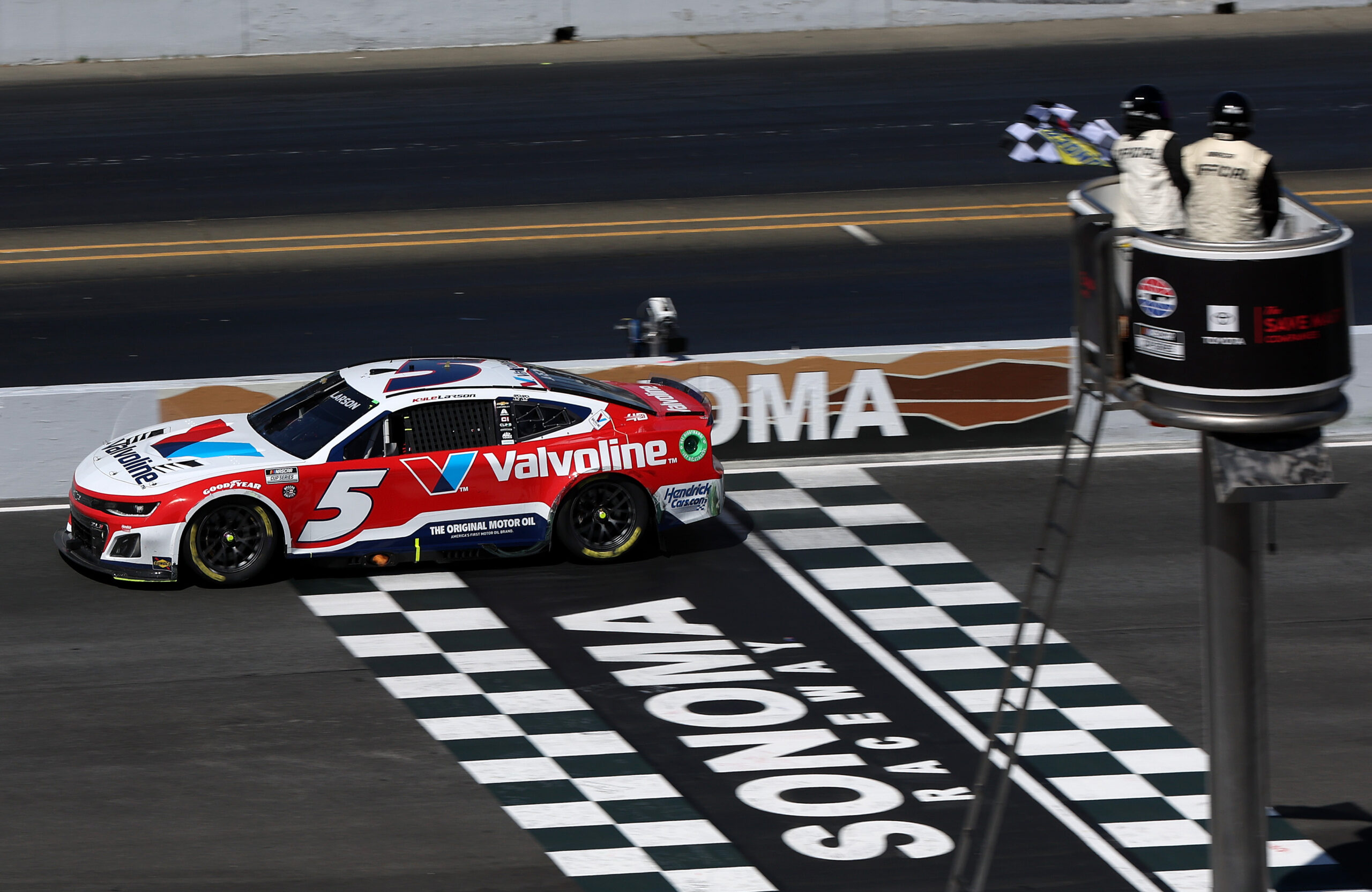 Kyle Larson Takes His 20th Hendrick Win at Sonoma