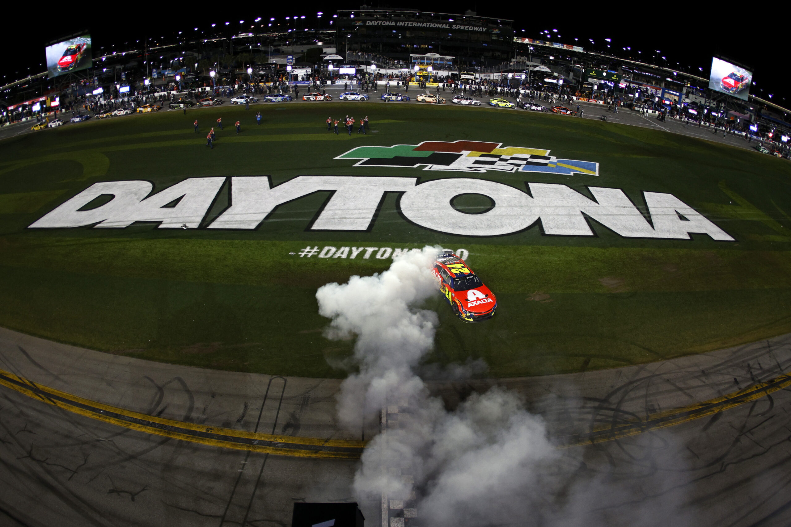 Byron Survives Berserk Last Lap For Another Daytona 500 Win