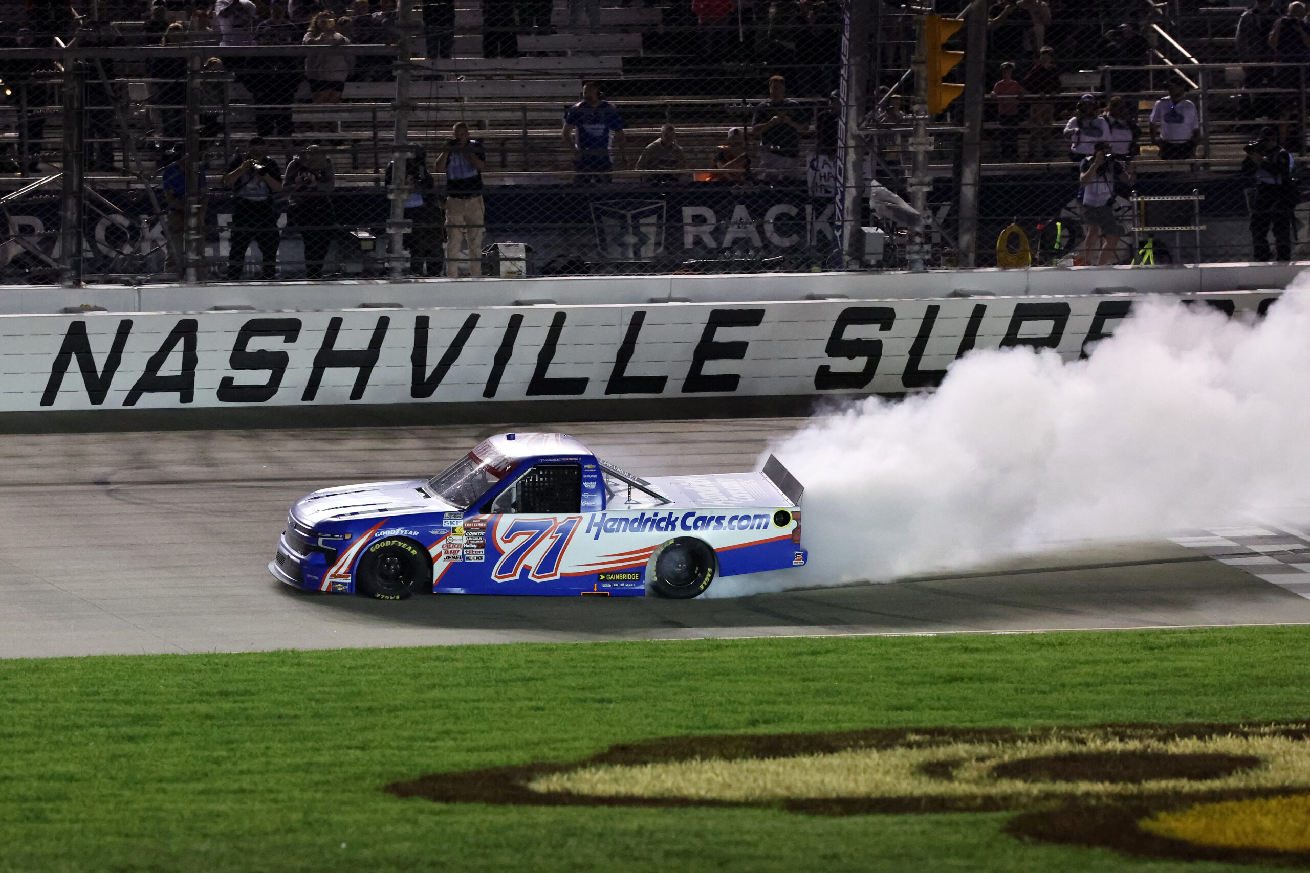 Caruth Beats Heim, Captures the Flag at Nashville