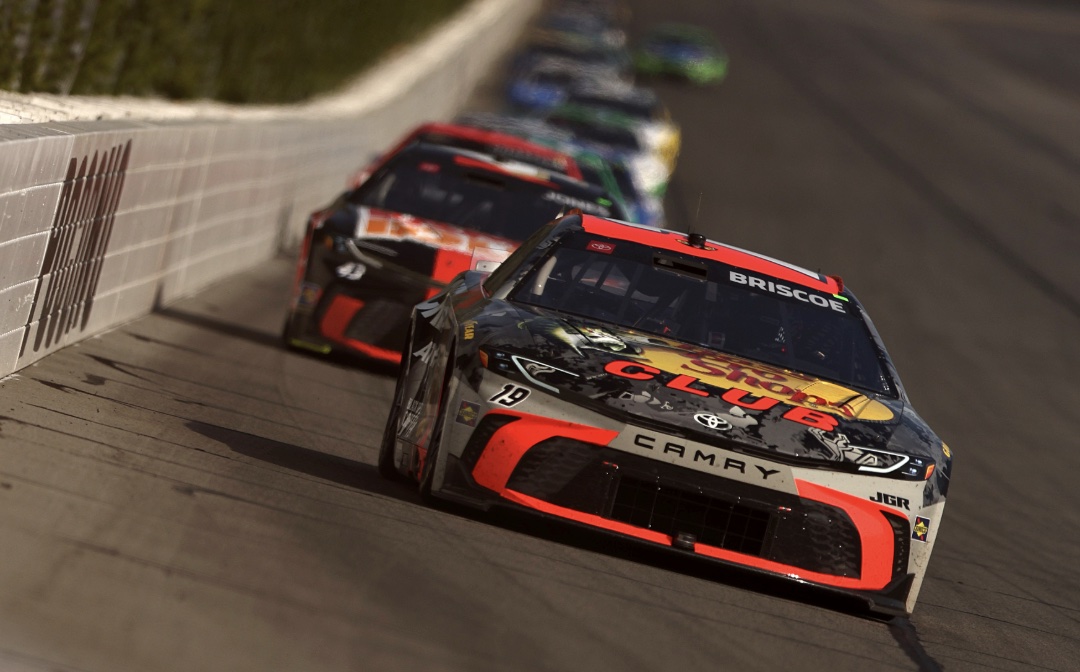 Chase Briscoe Saves Enough Fuel to win Pocono