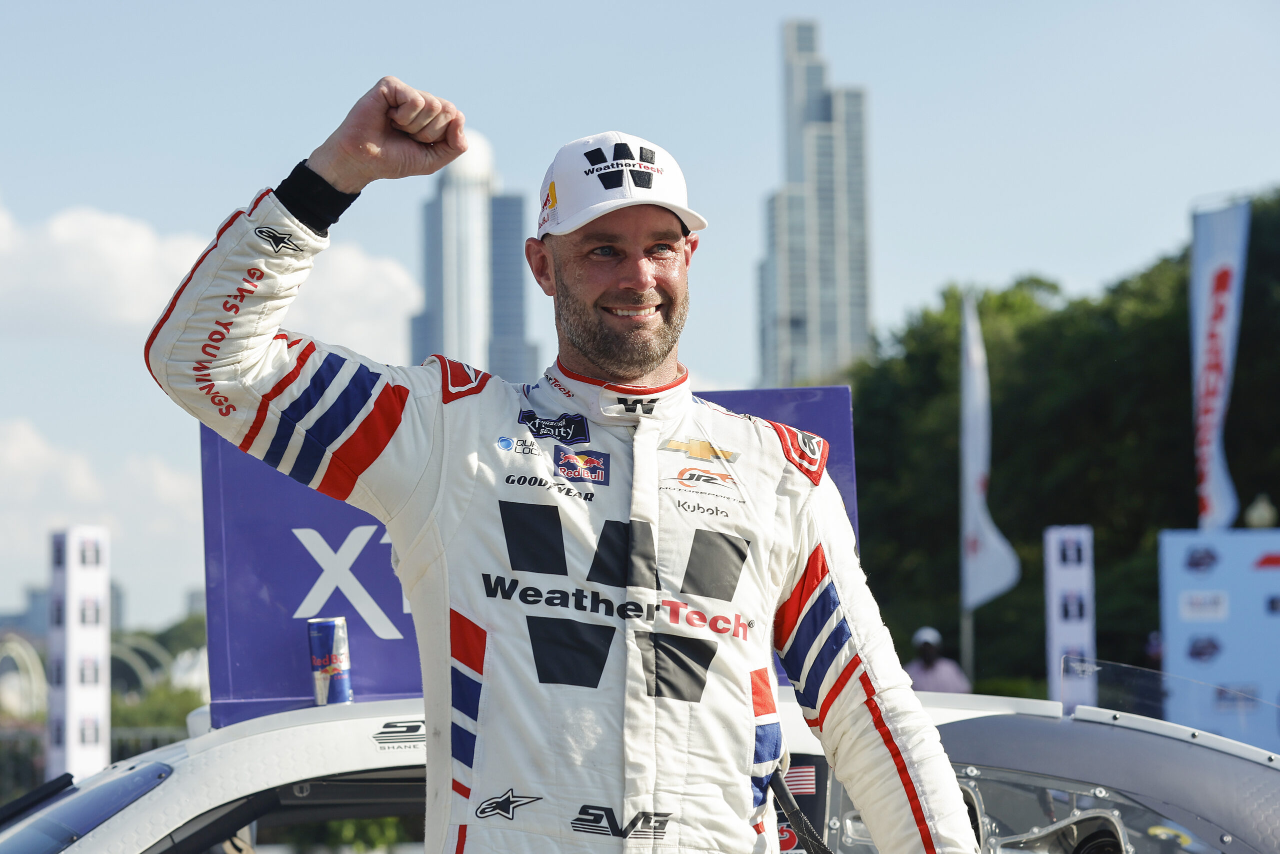 Shane van Gisbergen remains unstoppable in Chicago