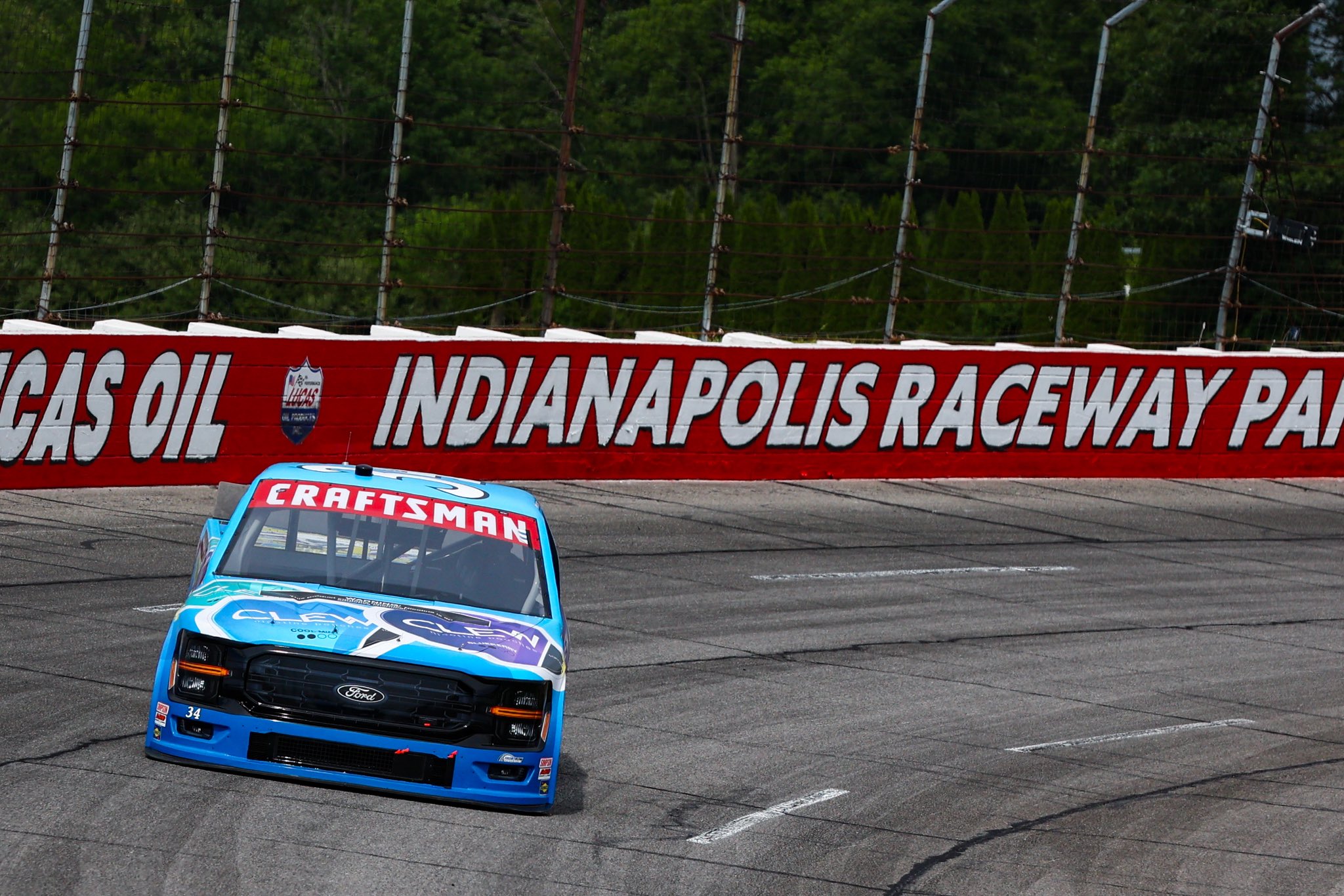 Riggs Leaves Truckers in His Dust at IRP