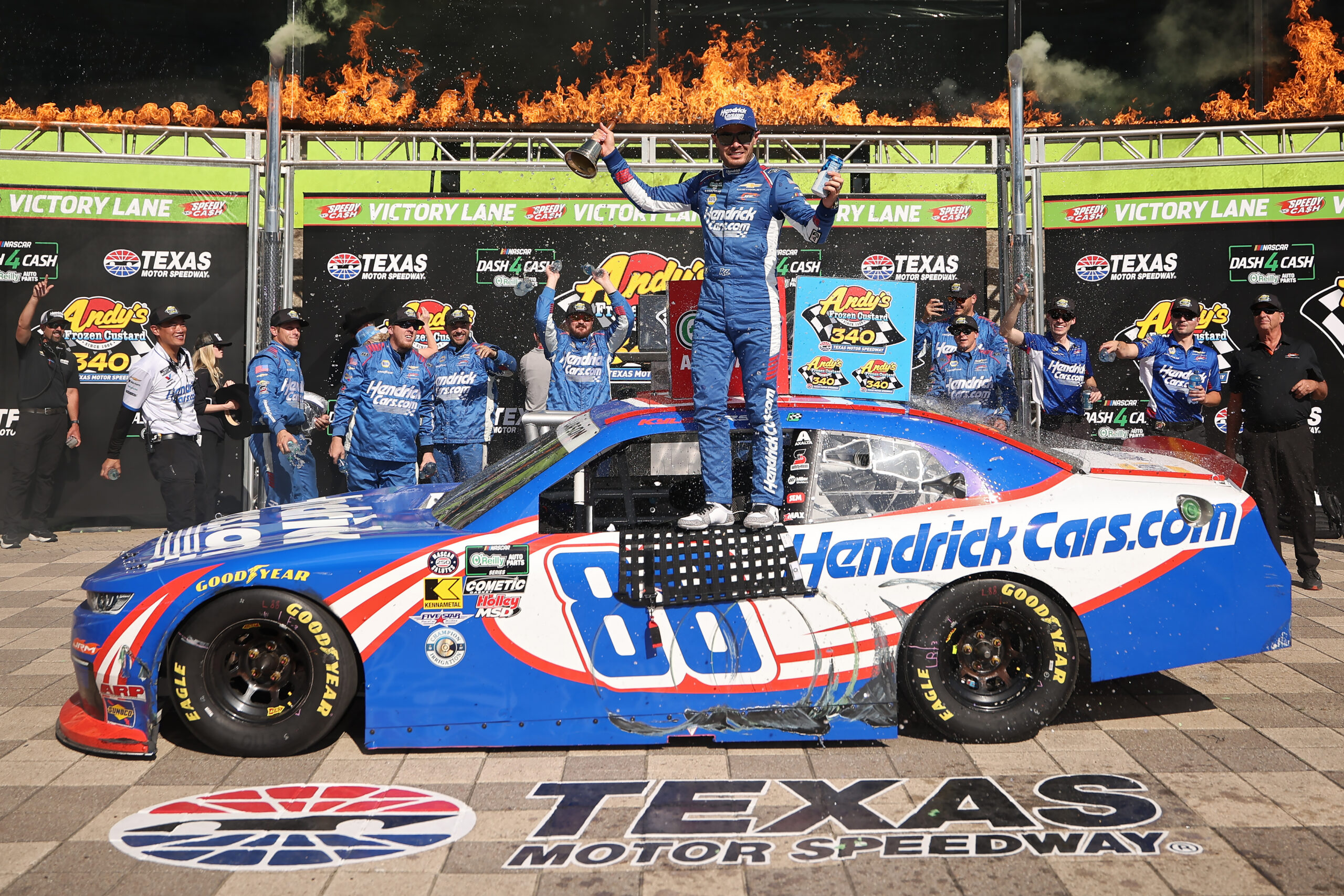 Larson Lands Back in Texas Victory Lane on Saturday