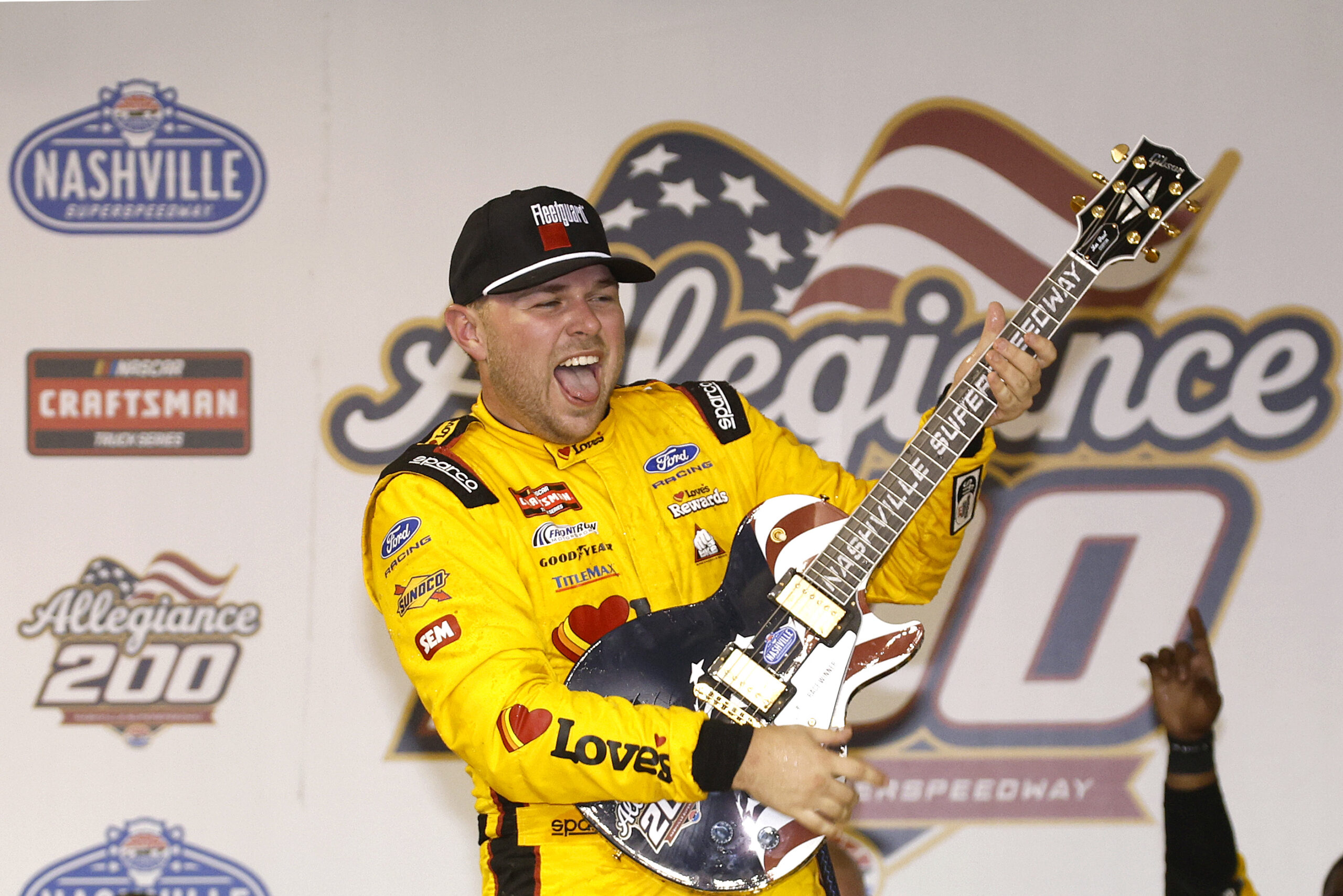 Layne Riggs Reels in Back-to-Back Wins at Nashville